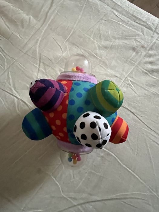 Три броя сенсорни топки за бебе