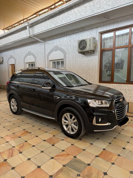 Captiva 2017 yil qora