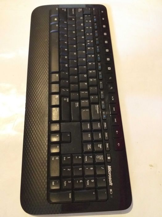 5 tastaturi dif modele, cu lumini: A4 Tech,Logitech/ tastatura