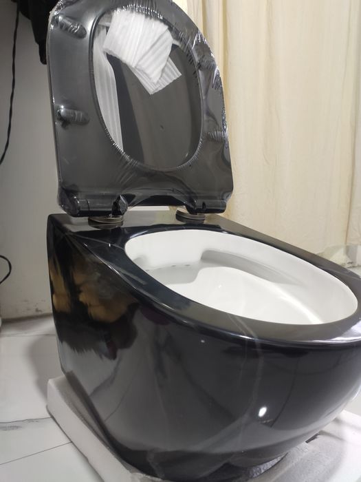 Продается подвесной унитаз