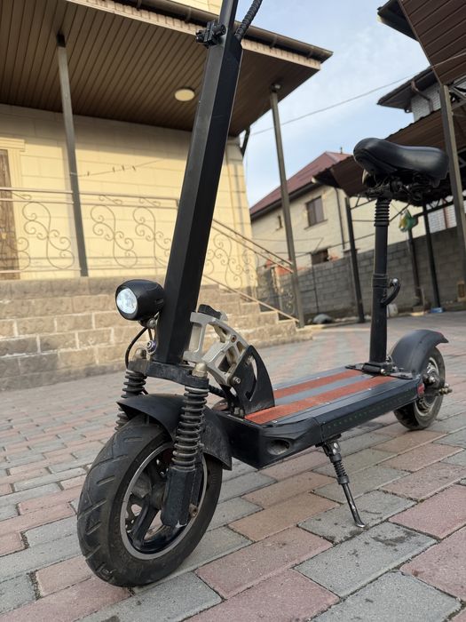 Продам электросамокат