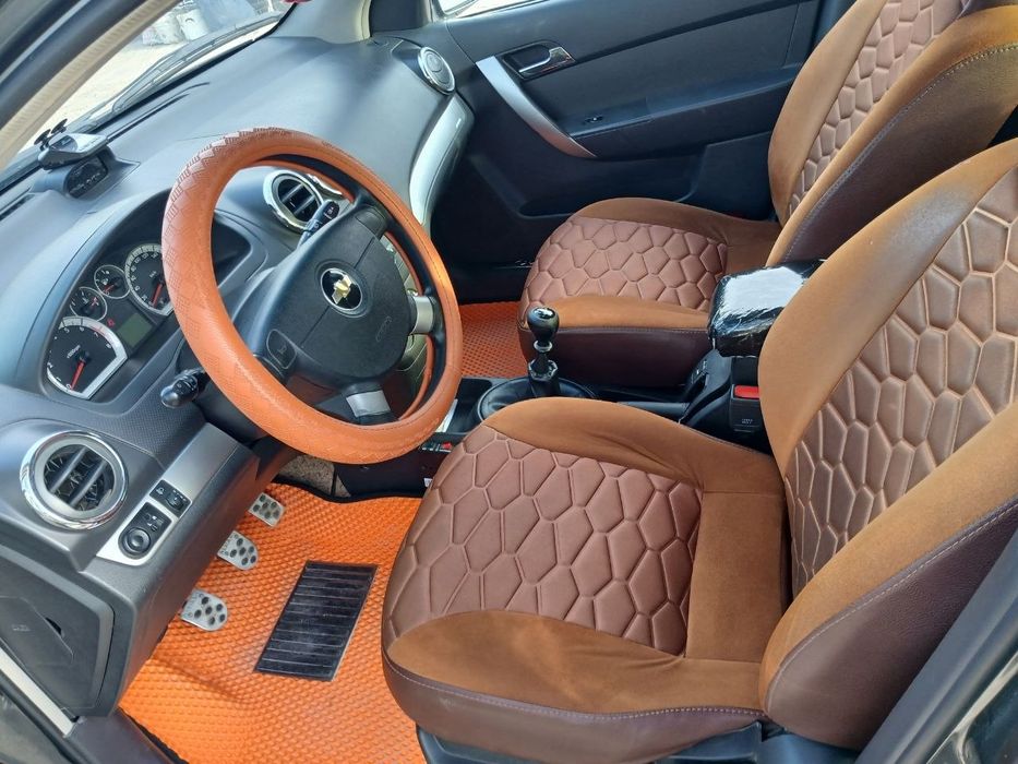 Нехия 3 Мокрый асфальт холати Почти янги ало даражада.