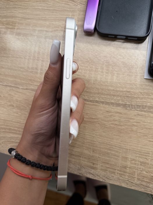 IPhone 14 Plus бял 128 GB+ калъфи 100% Battery Health