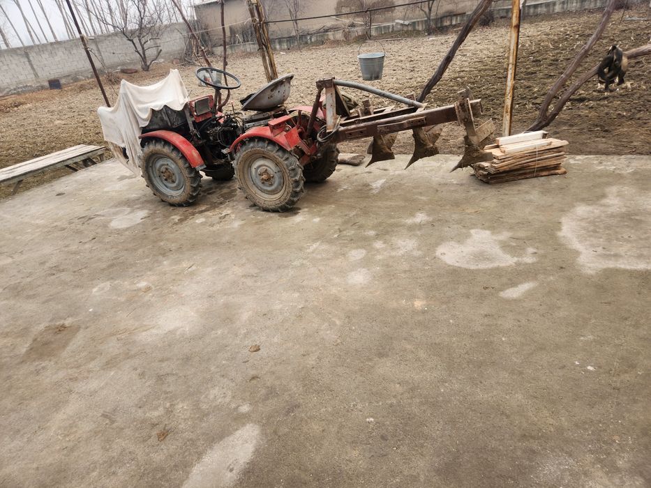 Mini traktor chexskislavakiya da ishlab chiqarilga