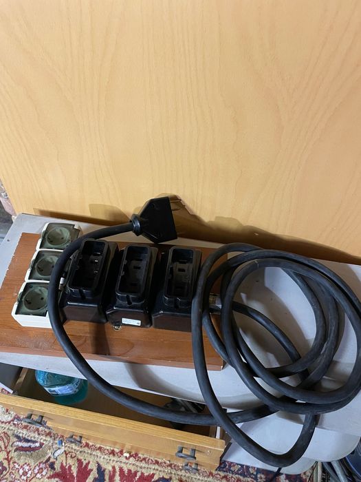 Разклонител , удължител , трифазен