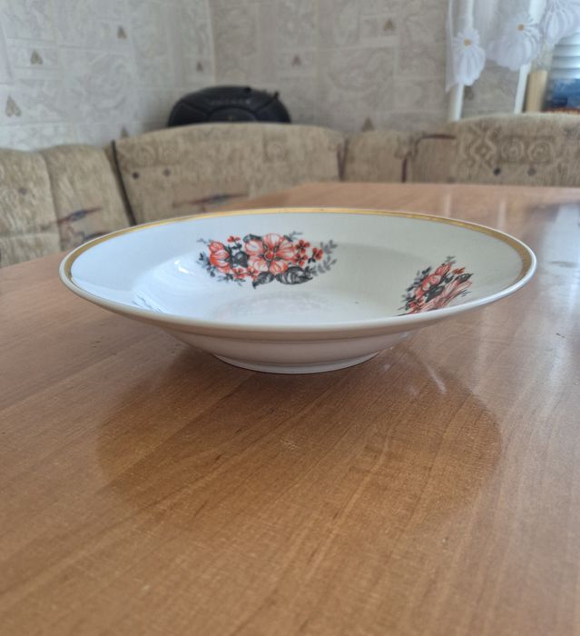 Тарелки СССР глубокие