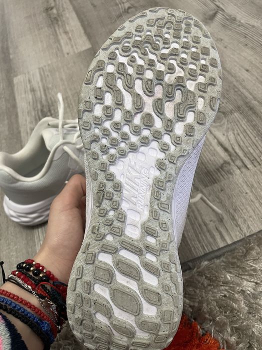 adidasi nike  marime 38 jumate