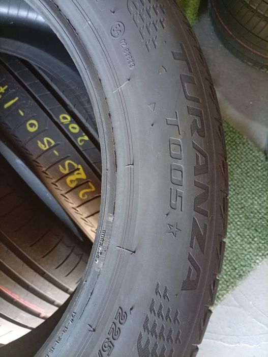 225 50 17 Bridgestone