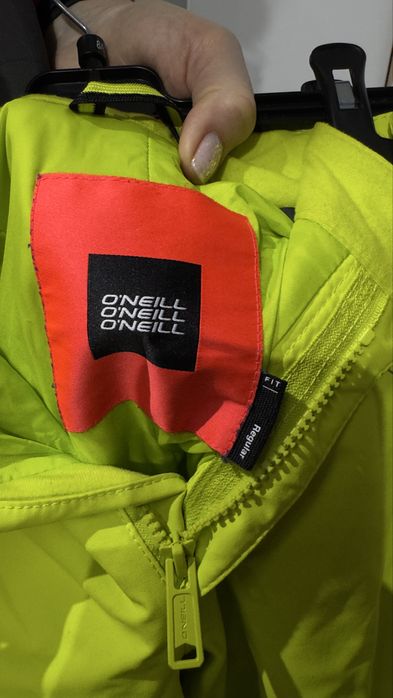 Set pantaloni si geaca schi