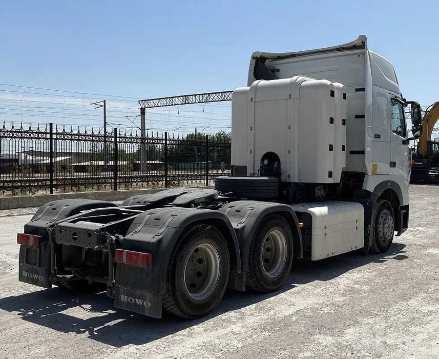 Tyagach Тягач Howo T7H CNG  Хово Т7 2026 заводской Метан тайёр
