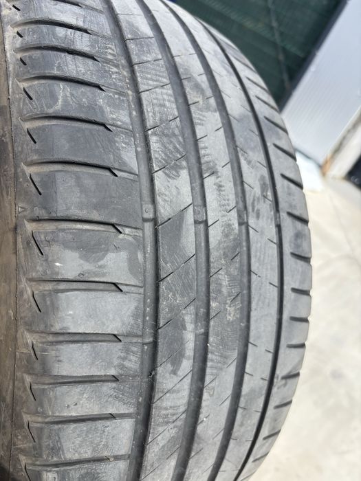 245/40-19 Bridgestone dot 0424