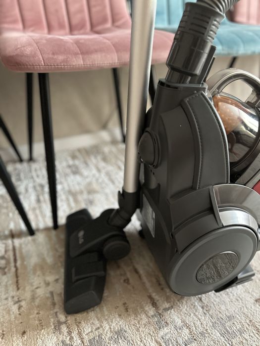 Пылесос марки LG