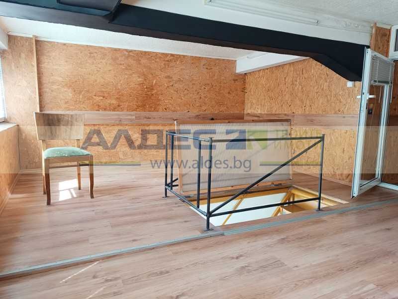 Дава се под наем Магазин в София, Център - 74 кв.м за 765 € - Снимка #4