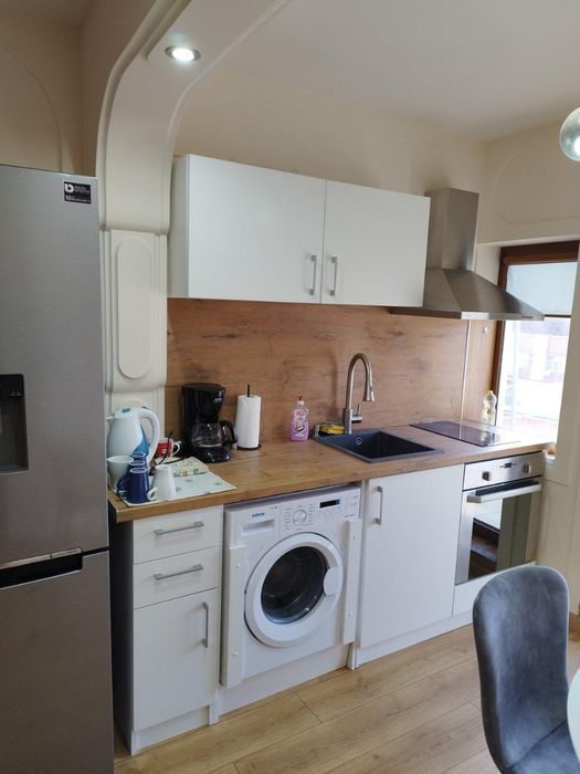 Дава се под наем Къща в Пловдив, Център - 450 кв.м за 2800 € - Снимка #16