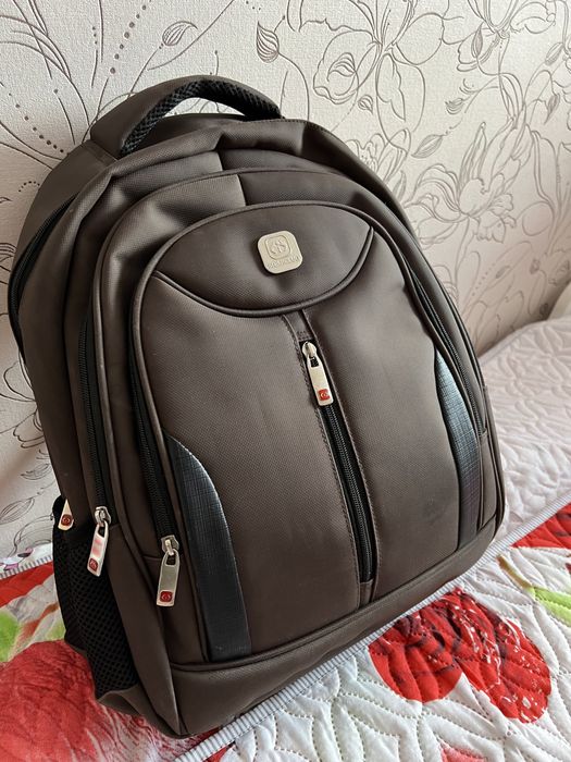 Рюкзаки в школу