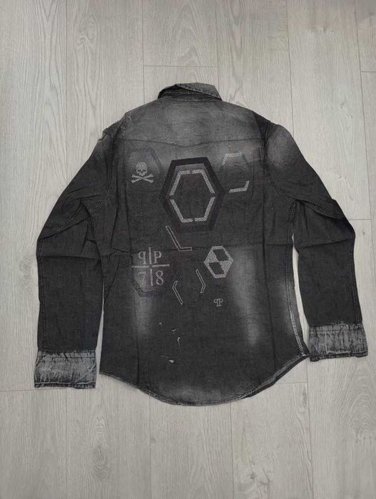 Риза Philipp Plein