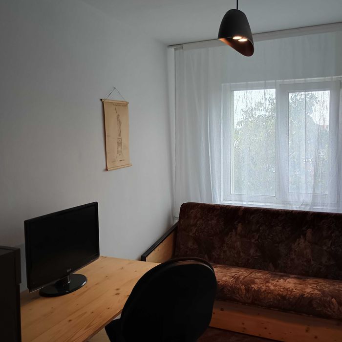 inchiriez apartament 3 camere langa Iulius mol
