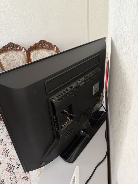 Телевизор Samsung 40” UE40H4200AK