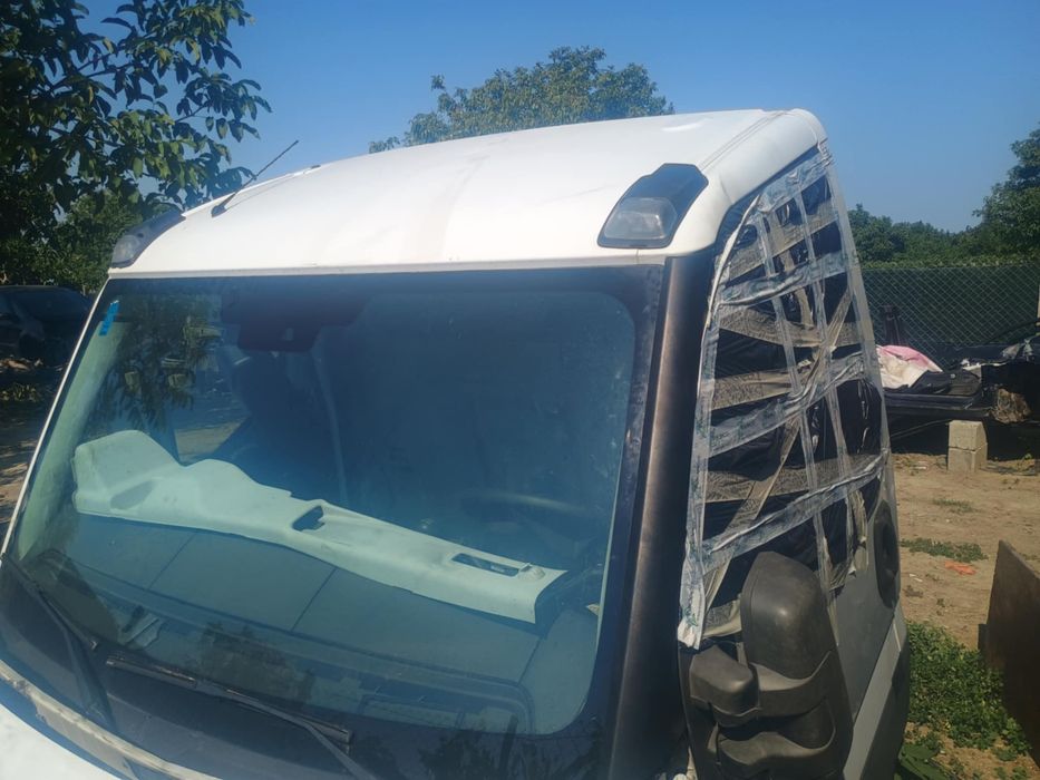 Usa oglinda geam cabina pompa frana luneta ornament Iveco daily 2015