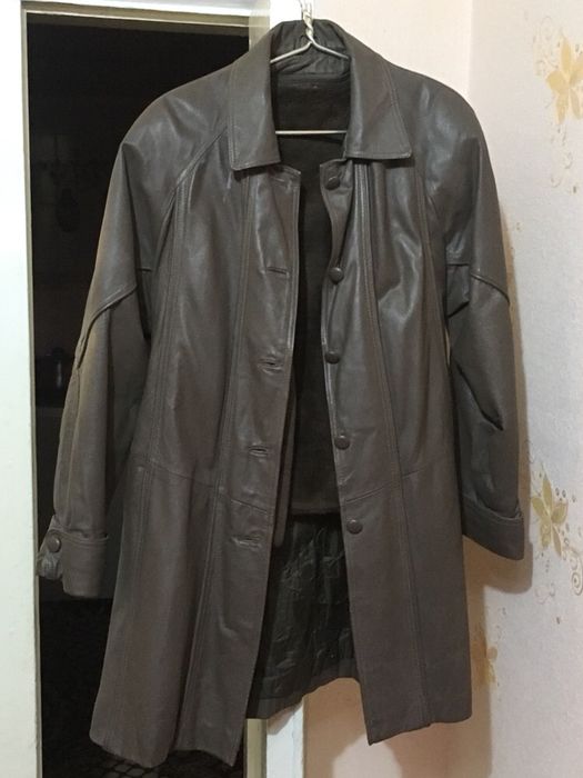 Продам женские куртки