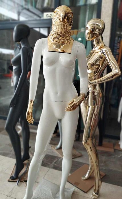 Maniken super sifatda