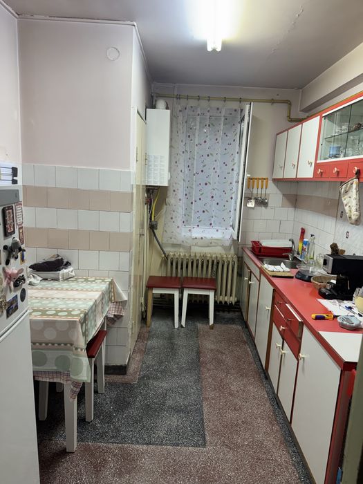 Vand apartament 3 camere