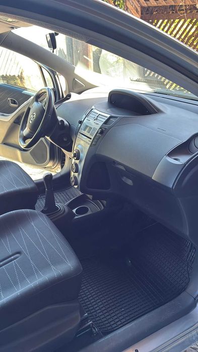TOYOTA YARIS 2008, Benzina 1.0, manuala, 69 CP