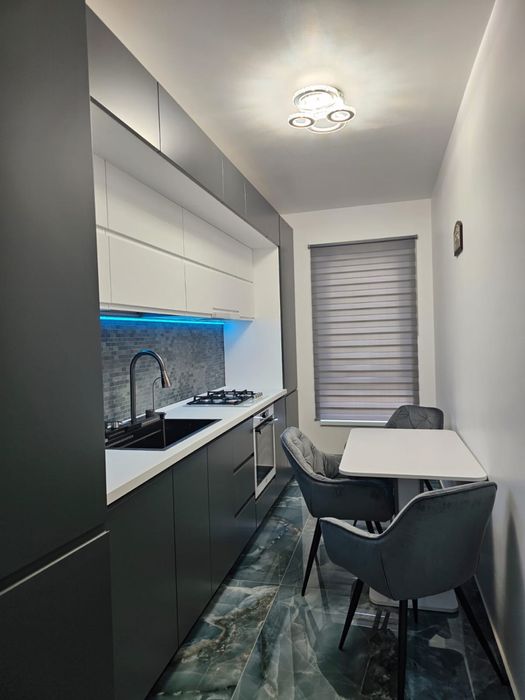 Proprietar ,vand apartament cu 2 camere decomandat