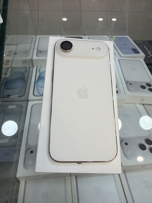 Apple Iphone 17 air 256 gb e sim esim gold batareka 100%