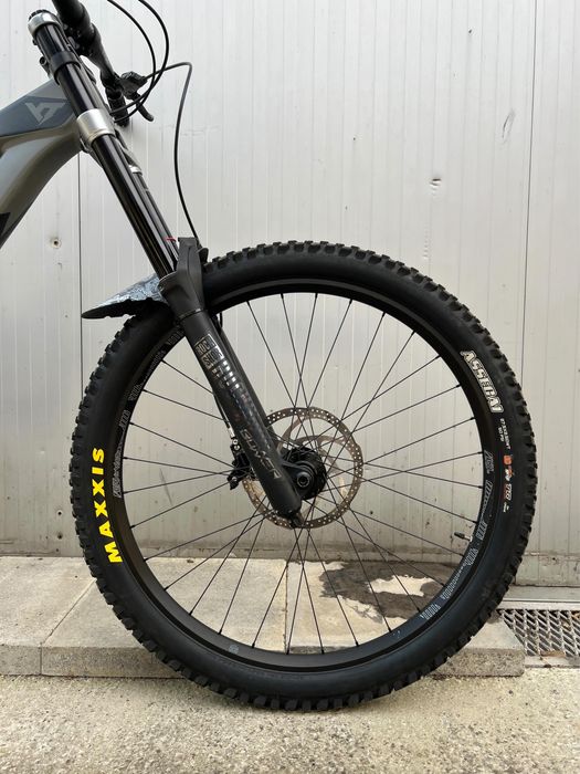 YT tues 27.5 2020 велосипед колело DH