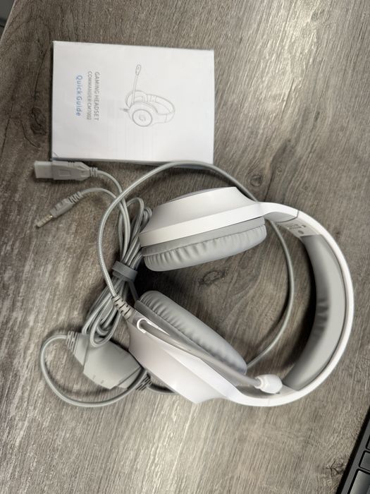 Геймърски слушалки Commander CM7002 с микрофон и RGB подсветка