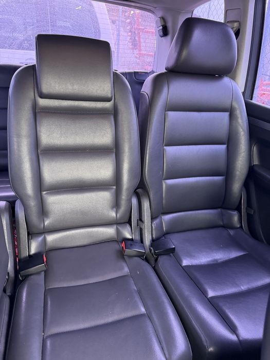 На части Vw Touran 1.9tdi автомат Dsg кожен салон 7 места