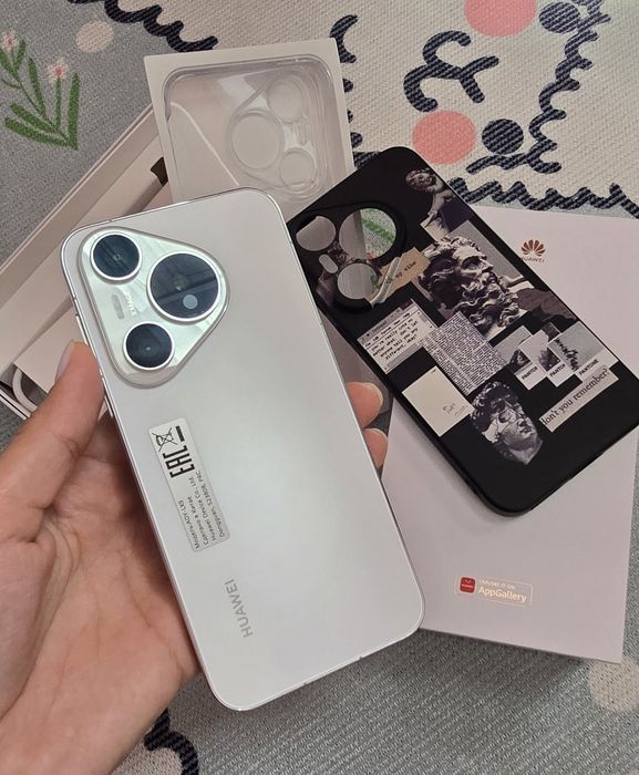 Смартфон Huawei Pura 70 (белый)