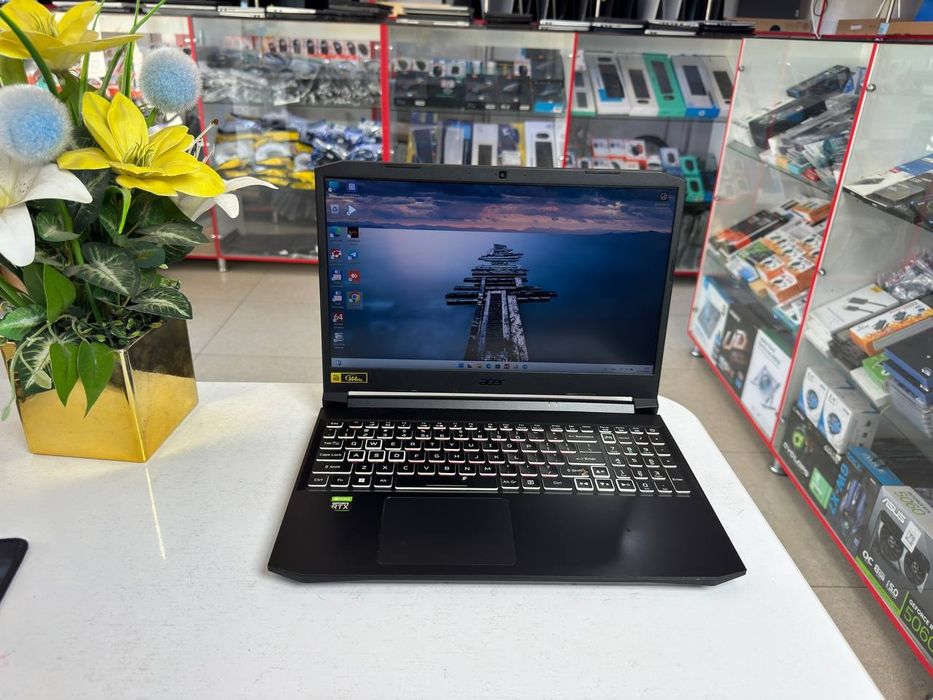 ACER NITRO GAMING core i5-11400H 8/512 SSD RTX 3060-6GB ideal