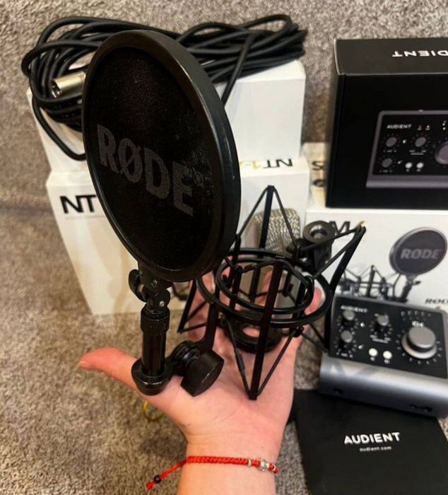 Rode nt1 a + Audient id4 mk2