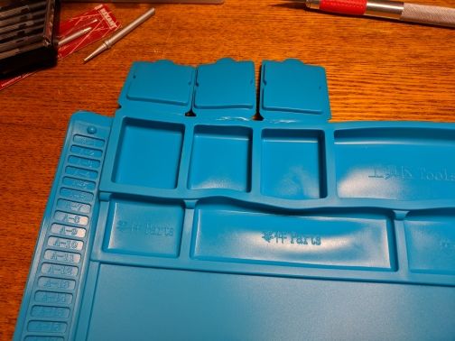 Силиконова масичка за финна електроника