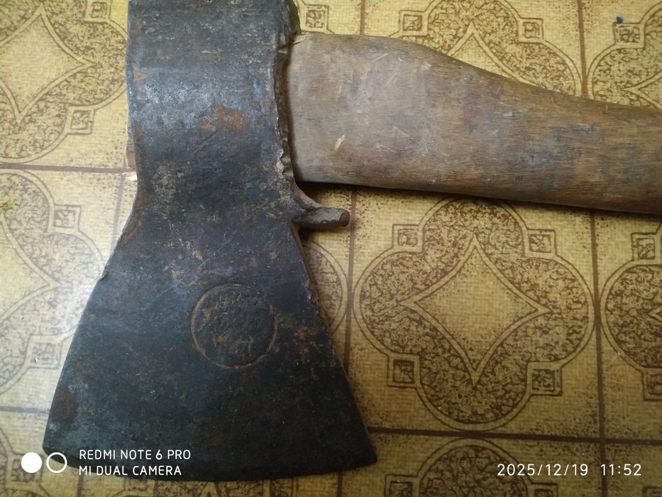 Топор  советский