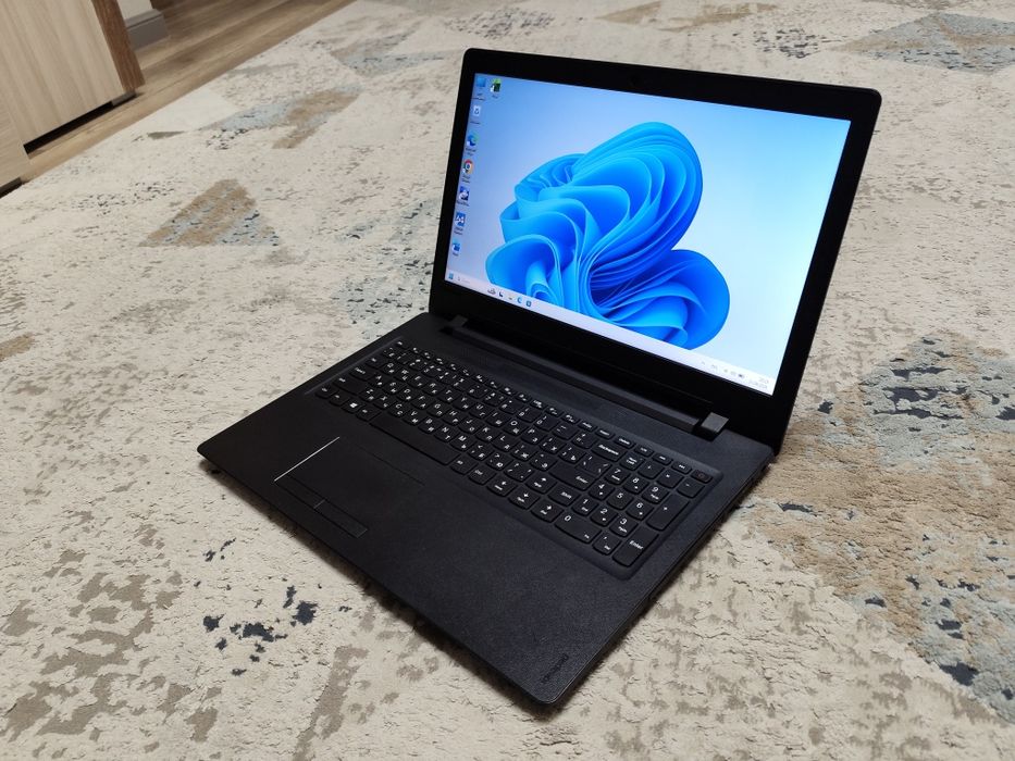 Отличный с SSD ноутбук Lenovo
