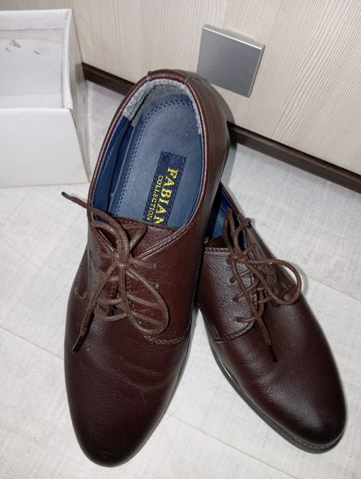 Срочно продам мужские туфли