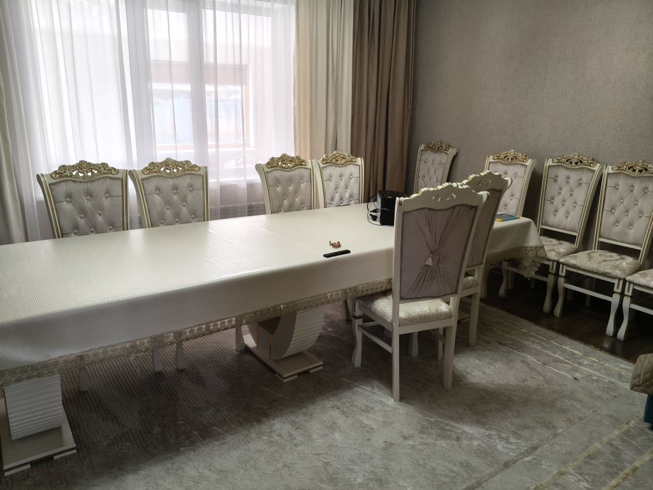 Продам стол и стульев