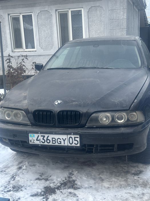 Продам бампер перед зад на е 39