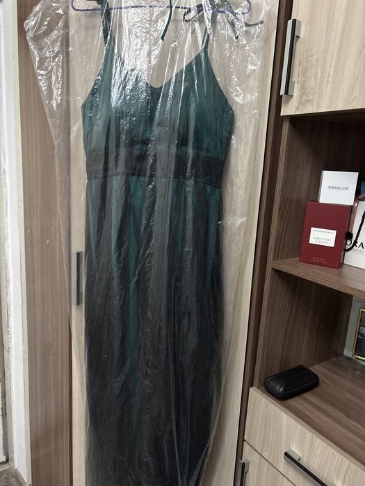 Платье  вечернее.