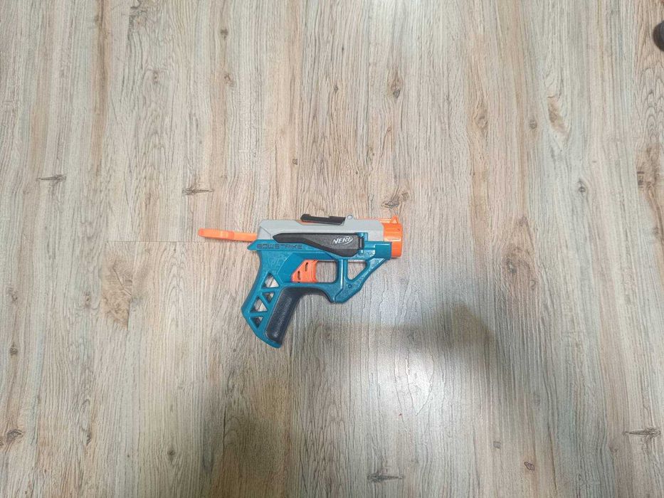 Комплект Hasbro Nerf бластери (9 бр.) + патрони – отлично състояние