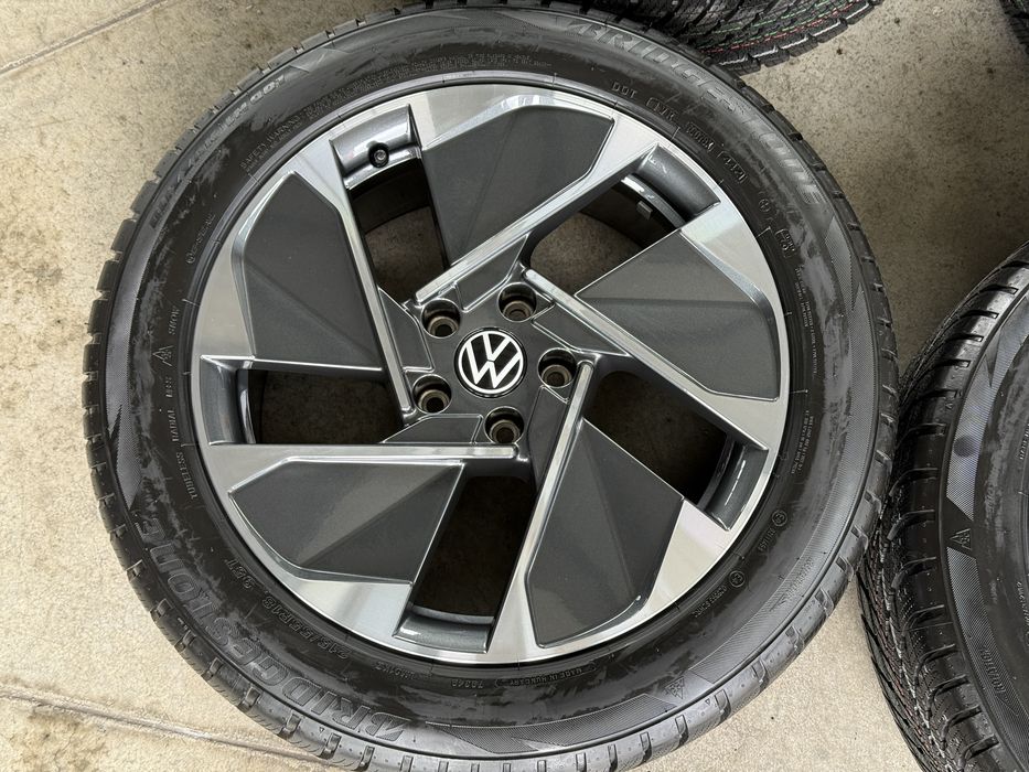 4бр. ЧИСТО НОВ КОМПЛЕКТ 18” Джанти “EAST DERRY” 5х112 + Зимни Гуми 215/55R/18 *BRIDGESTONE* за  -VW ID3/VW/CUPRA/SKODA/SEAT/VAG-