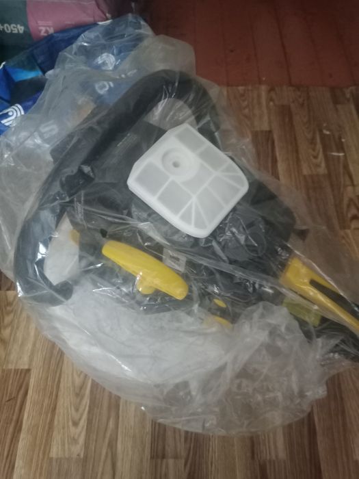 Продам бензапилу