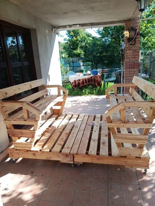 Măsute si canapele de vînzare, scaunele