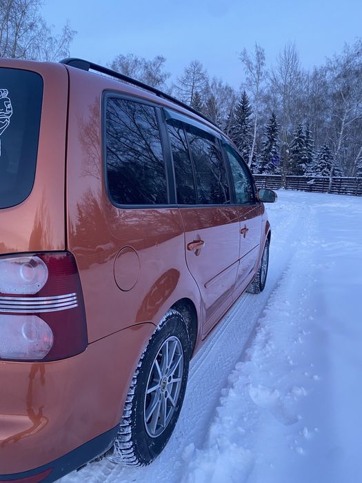 Продам Volkswagen Touran 2008г