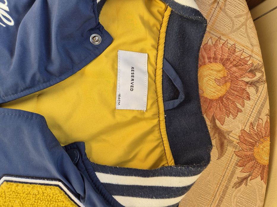 Яке Reserve бомбър