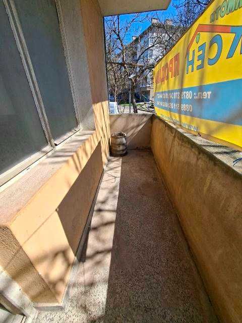 4-стаен апартамент с допълнителна постройка, Търговище, Център , 185 кв.м.