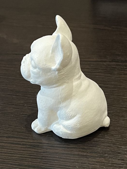 Декоративная статуэтка. Собачка бульдог